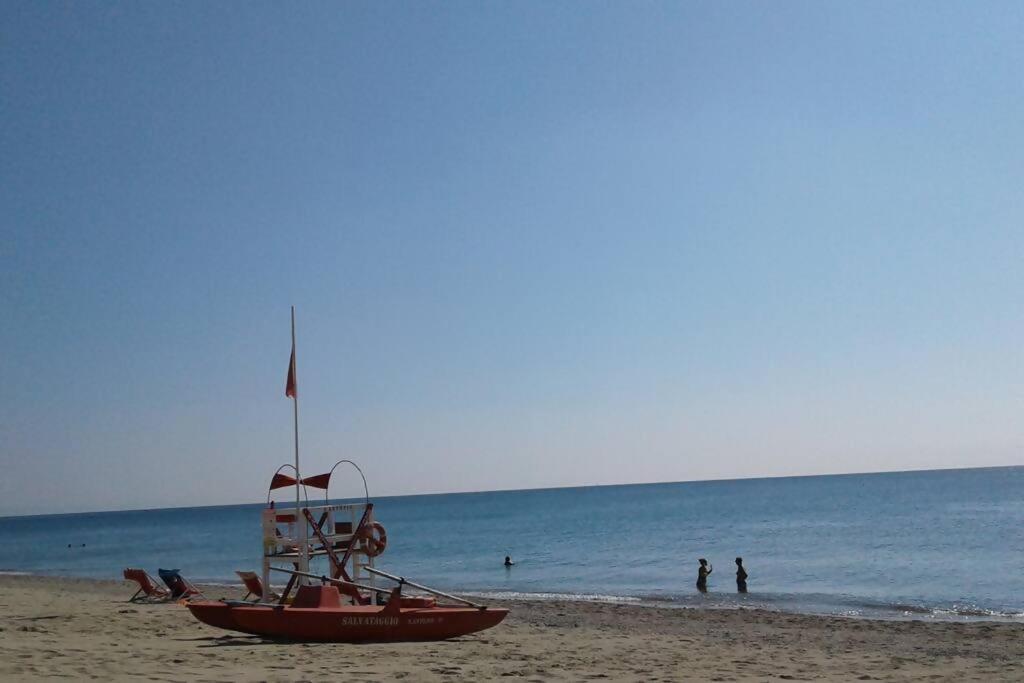 شقة Larte Al Mare Vicino Spiaggia Con Ac E Wifi سافونا المظهر الخارجي الصورة