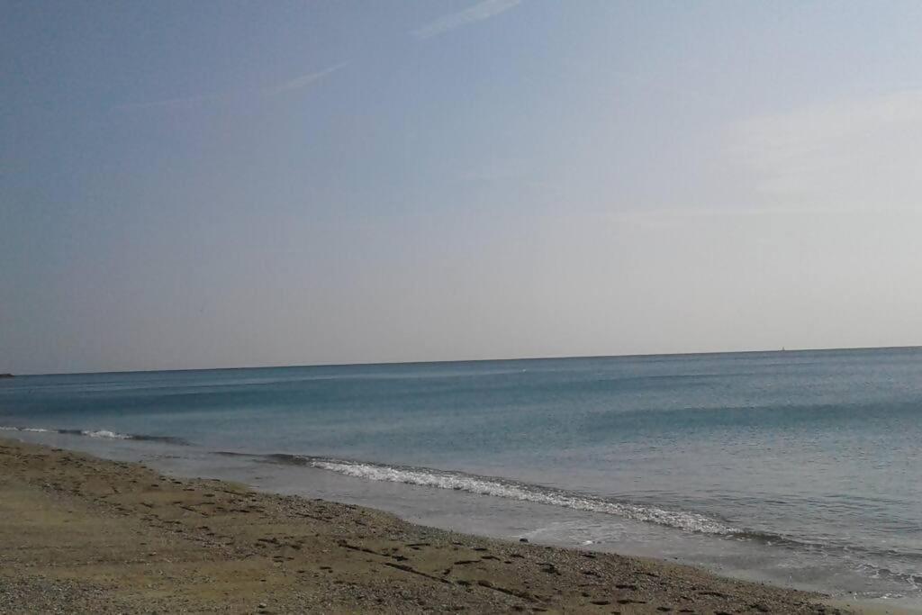 شقة Larte Al Mare Vicino Spiaggia Con Ac E Wifi سافونا المظهر الخارجي الصورة