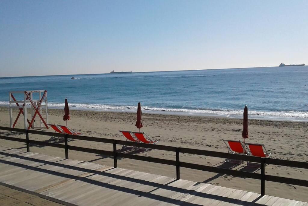 شقة Larte Al Mare Vicino Spiaggia Con Ac E Wifi سافونا المظهر الخارجي الصورة